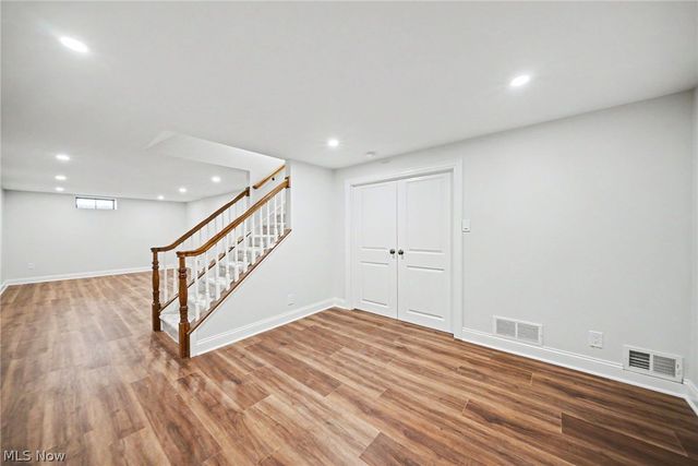 35 Greentree Road, Moreland Hills, OH 44022