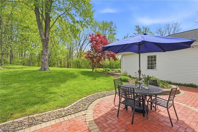 35 Greentree Road, Moreland Hills, OH 44022