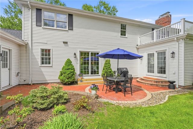 35 Greentree Road, Moreland Hills, OH 44022