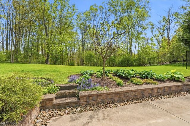 35 Greentree Road, Moreland Hills, OH 44022