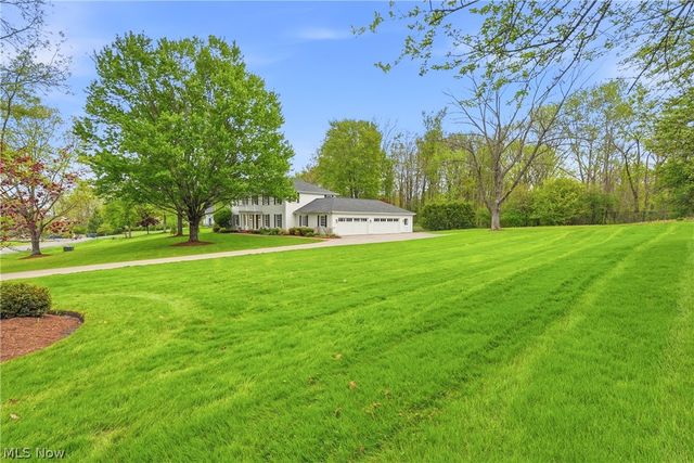 35 Greentree Road, Moreland Hills, OH 44022