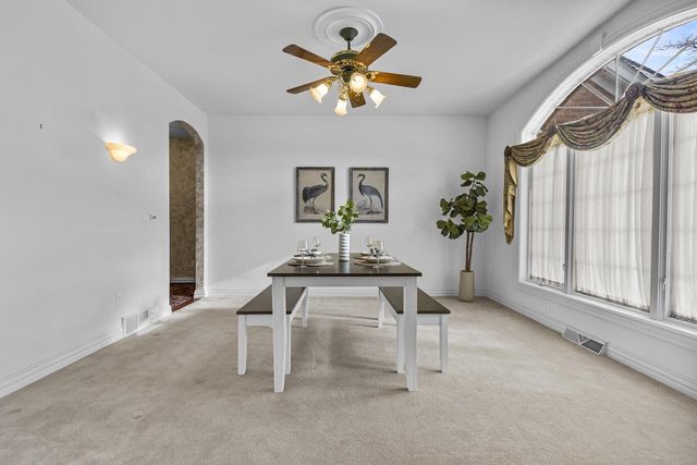 324 E HADDONSTONE DRIVE, Appleton, WI 54913