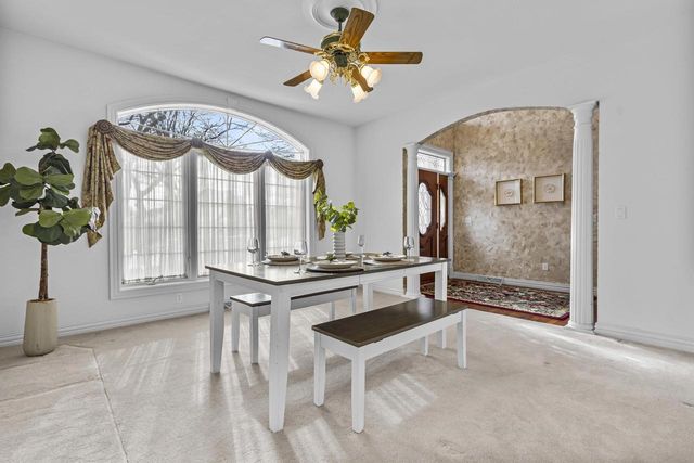 324 E HADDONSTONE DRIVE, Appleton, WI 54913