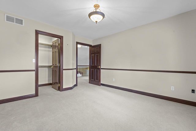 324 E HADDONSTONE DRIVE, Appleton, WI 54913