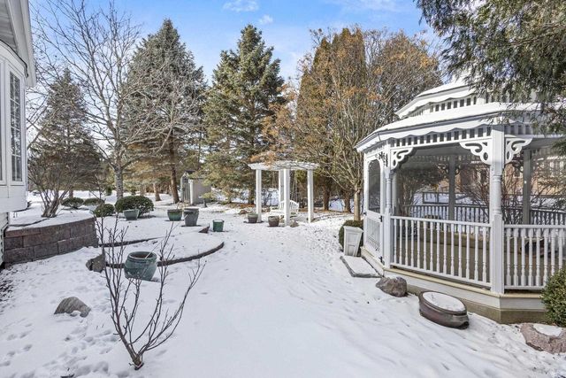 324 E HADDONSTONE DRIVE, Appleton, WI 54913