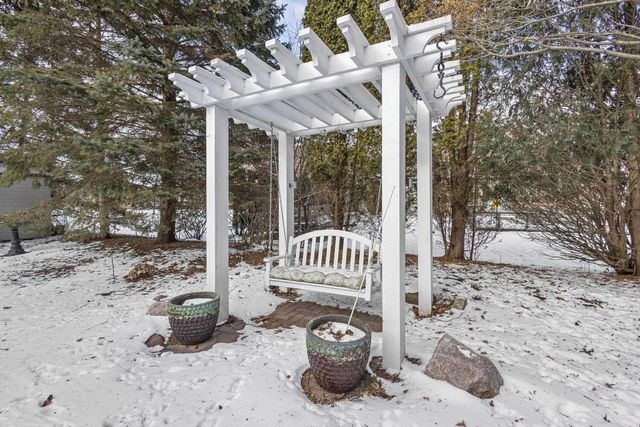 324 E HADDONSTONE DRIVE, Appleton, WI 54913