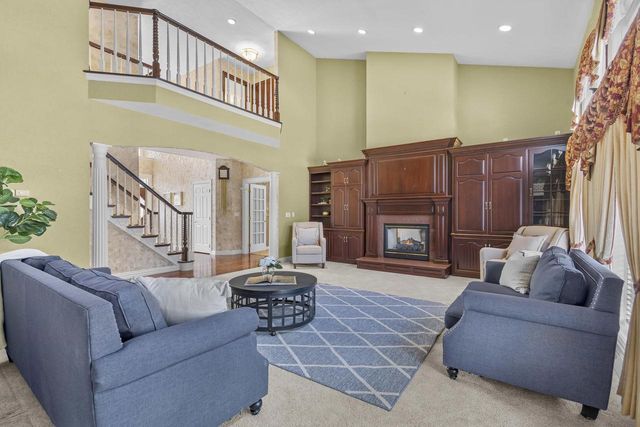 324 E HADDONSTONE DRIVE, Appleton, WI 54913