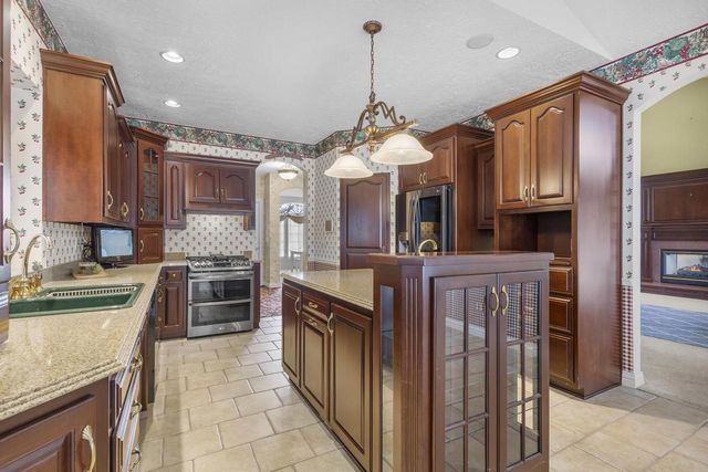 324 E HADDONSTONE DRIVE, Appleton, WI 54913