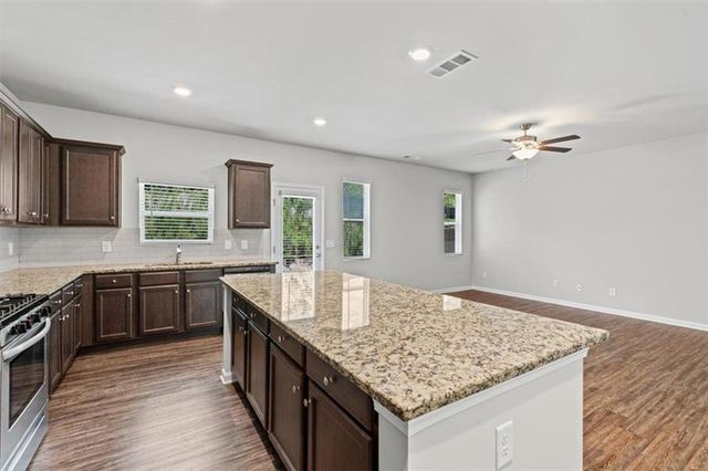 61 Pointe Place, Dawsonville, GA 30534