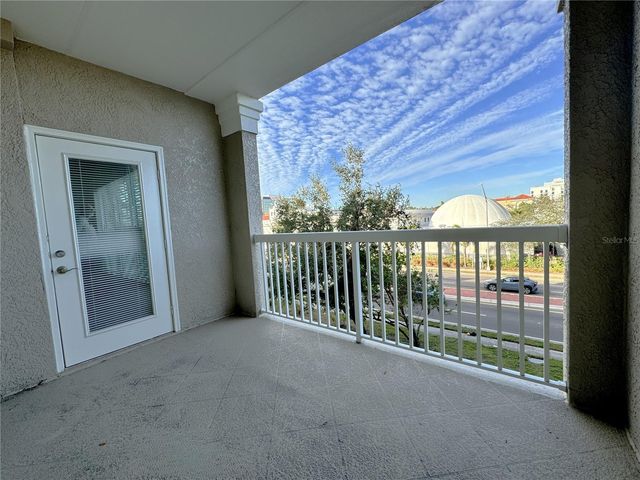 808 3RD AVENUE W 301, Bradenton, FL 34205
