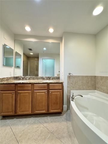 808 3RD AVENUE W 301, Bradenton, FL 34205