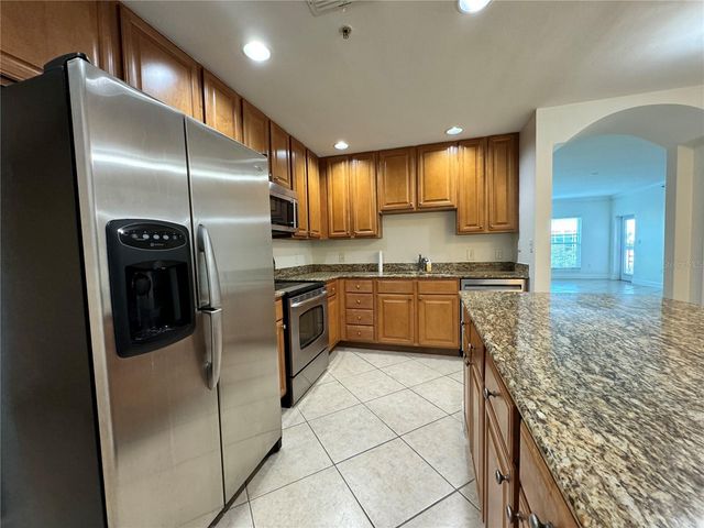 808 3RD AVENUE W 301, Bradenton, FL 34205
