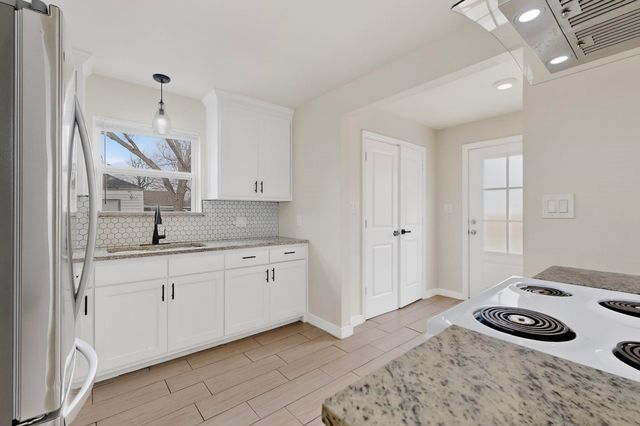 1518 Oak Street, Grand Prairie, TX 75050