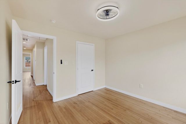 1518 Oak Street, Grand Prairie, TX 75050