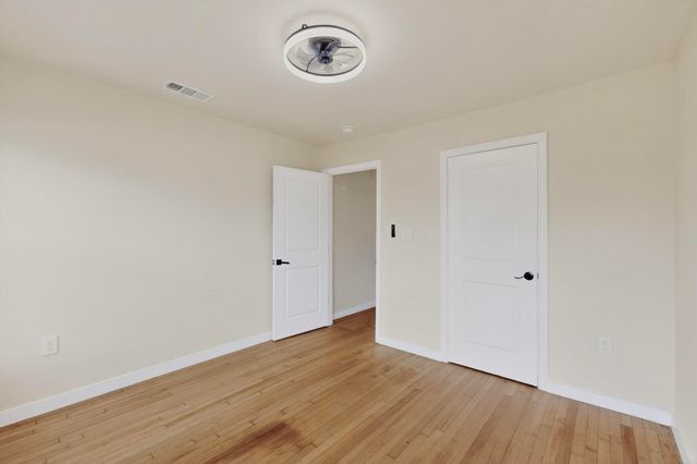 1518 Oak Street, Grand Prairie, TX 75050