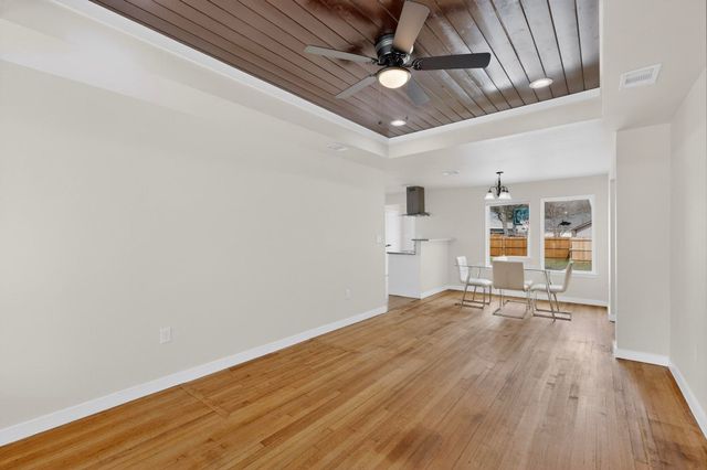 1518 Oak Street, Grand Prairie, TX 75050