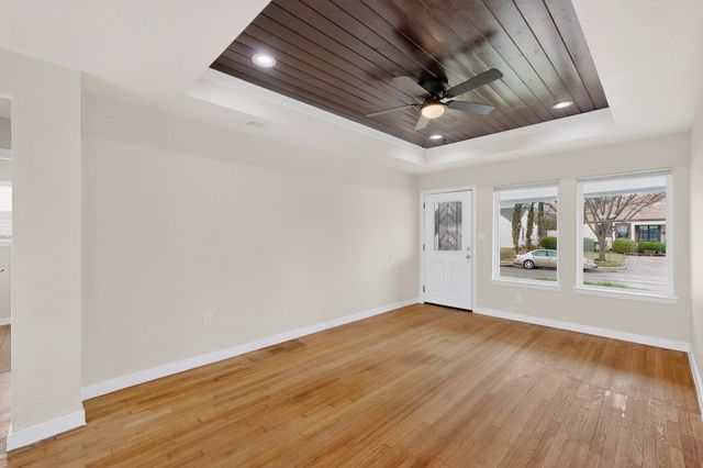 1518 Oak Street, Grand Prairie, TX 75050