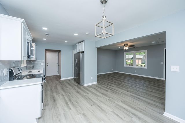 104 Forest Lane, Summerville, SC 29486