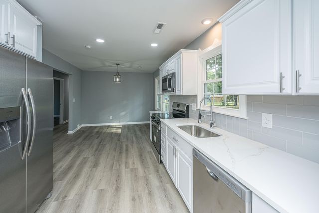 104 Forest Lane, Summerville, SC 29486