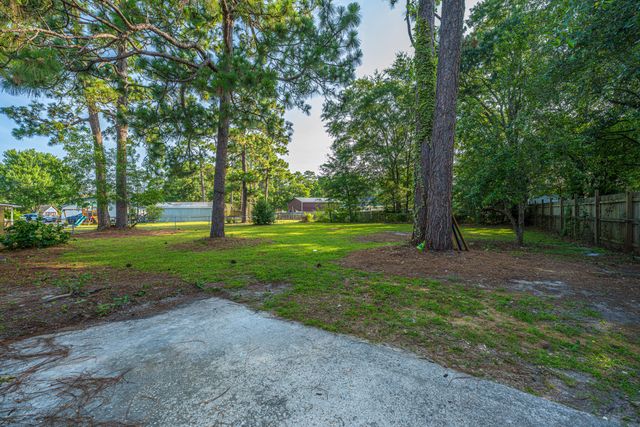 104 Forest Lane, Summerville, SC 29486