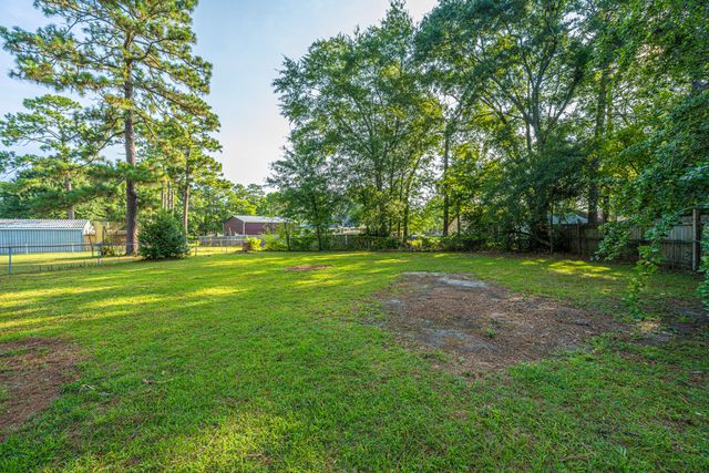 104 Forest Lane, Summerville, SC 29486