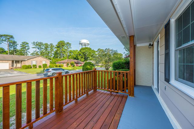 104 Forest Lane, Summerville, SC 29486
