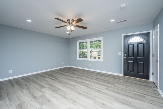 104 Forest Lane, Summerville, SC 29486