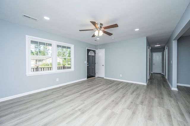 104 Forest Lane, Summerville, SC 29486
