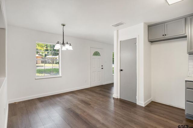 1538 N Hill, Tyler, TX 75702