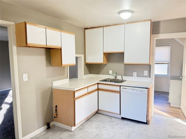 22851 Colgate Street, Farmington, MI 48336