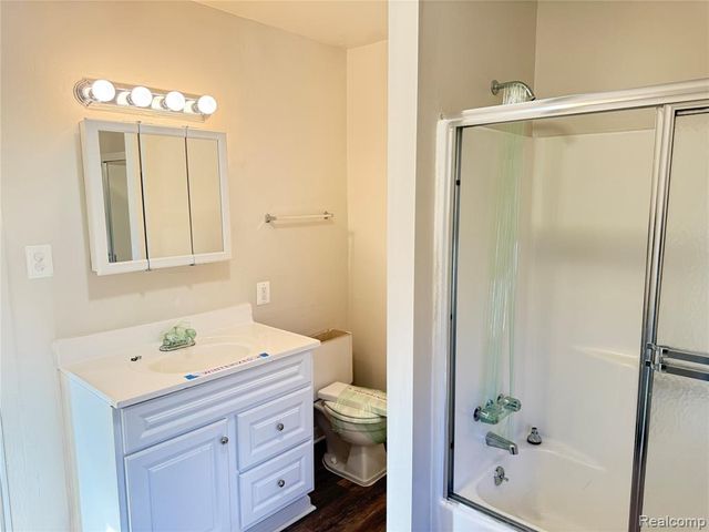 22851 Colgate Street, Farmington, MI 48336