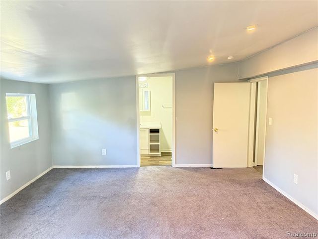 22851 Colgate Street, Farmington, MI 48336