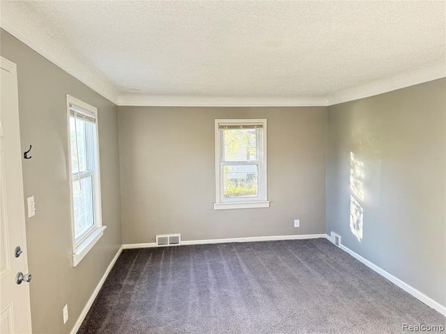 22851 Colgate Street, Farmington, MI 48336