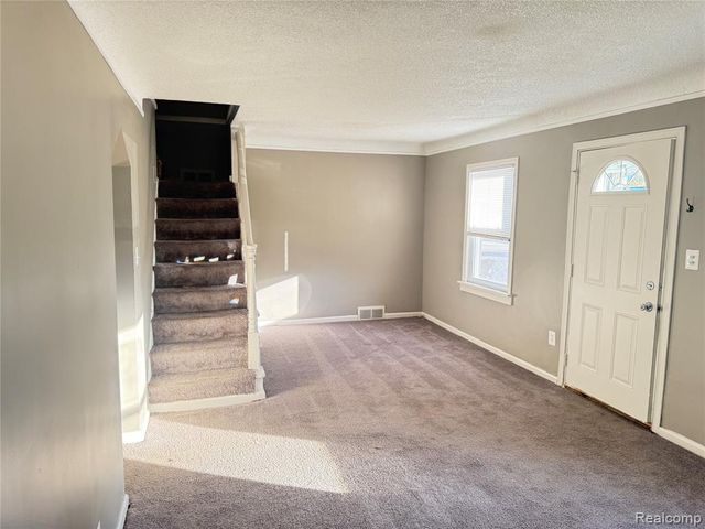 22851 Colgate Street, Farmington, MI 48336