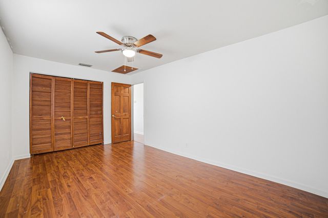 2895 Via Del Lago, Lake Worth, FL 33461