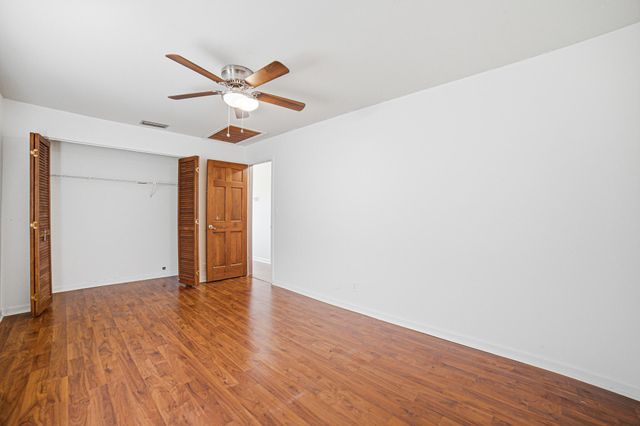 2895 Via Del Lago, Lake Worth, FL 33461