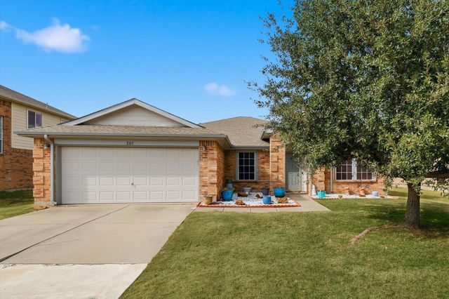 205 Broken Arrow, Krum, TX 76249