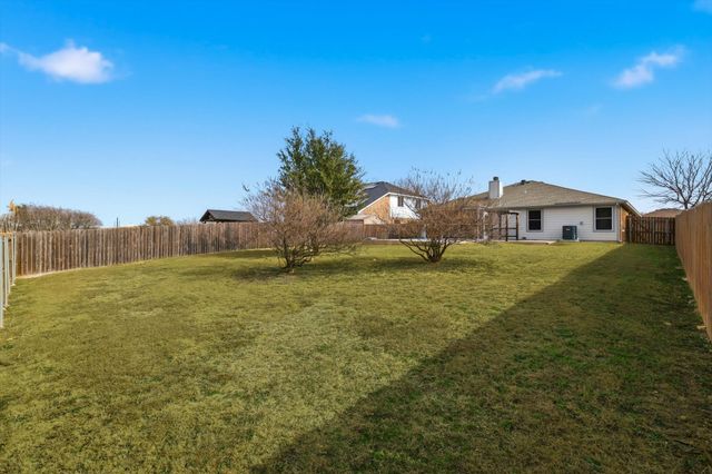 205 Broken Arrow, Krum, TX 76249