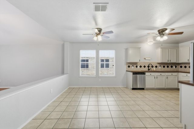 205 Broken Arrow, Krum, TX 76249