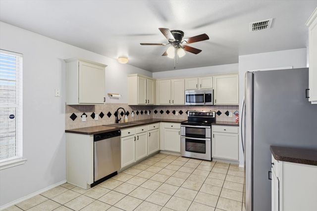 205 Broken Arrow, Krum, TX 76249