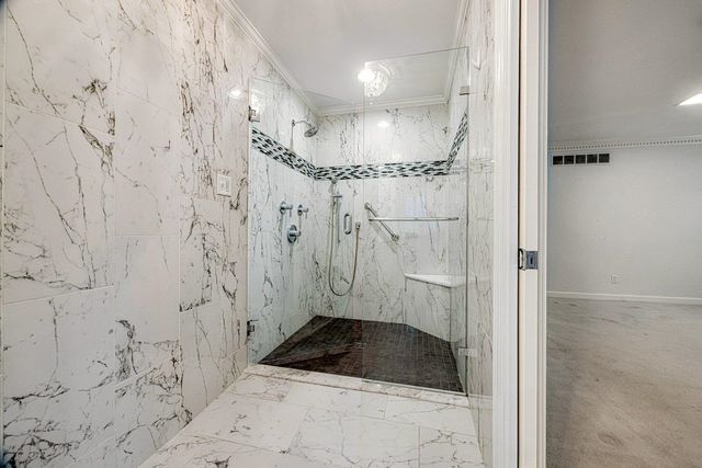 1330 PEBBLE CREEK LN, Memphis, TN 38120