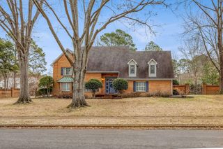 1330 PEBBLE CREEK LN, Memphis, TN 38120