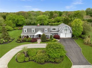 45 Cliff Drive, Narragansett, RI 02882