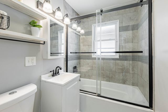 8036 Newland Avenue, Burbank, IL 60459