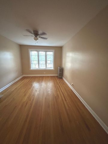 221 E 78th Street 2, Chicago, IL 60619