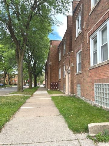 221 E 78th Street 2, Chicago, IL 60619