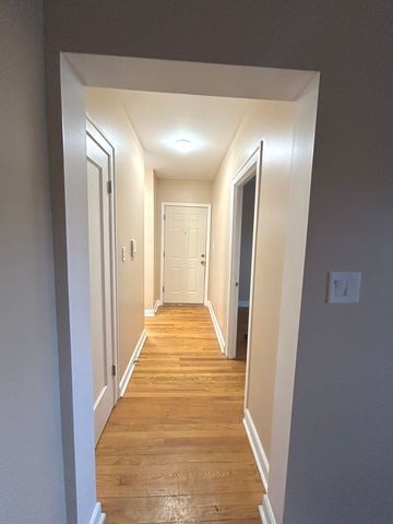 221 E 78th Street 2, Chicago, IL 60619