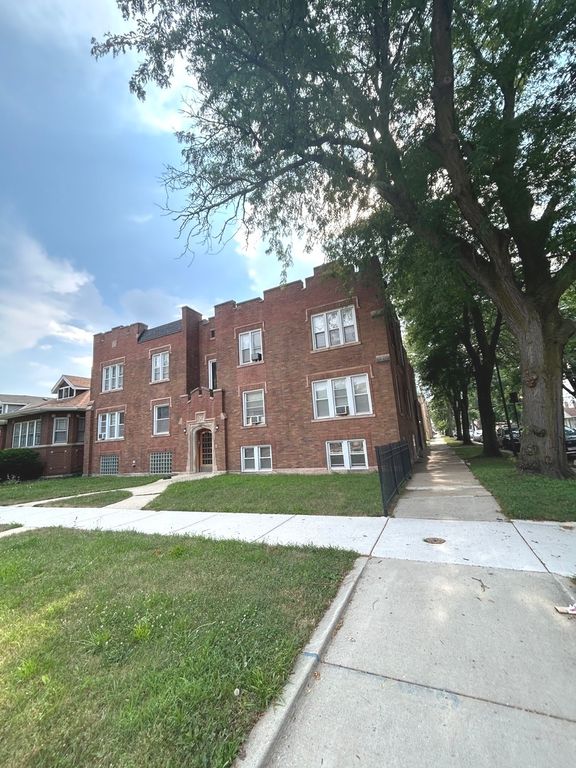 221 E 78th Street 2, Chicago, IL 60619