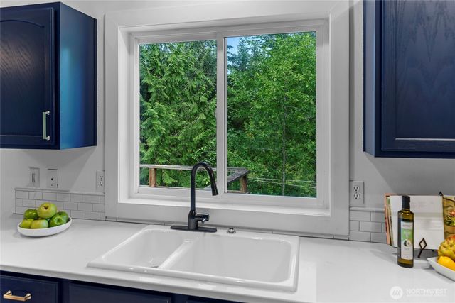 2809 Rainhaven Drive NW, Seabeck, WA 98380
