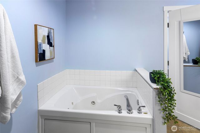 2809 Rainhaven Drive NW, Seabeck, WA 98380